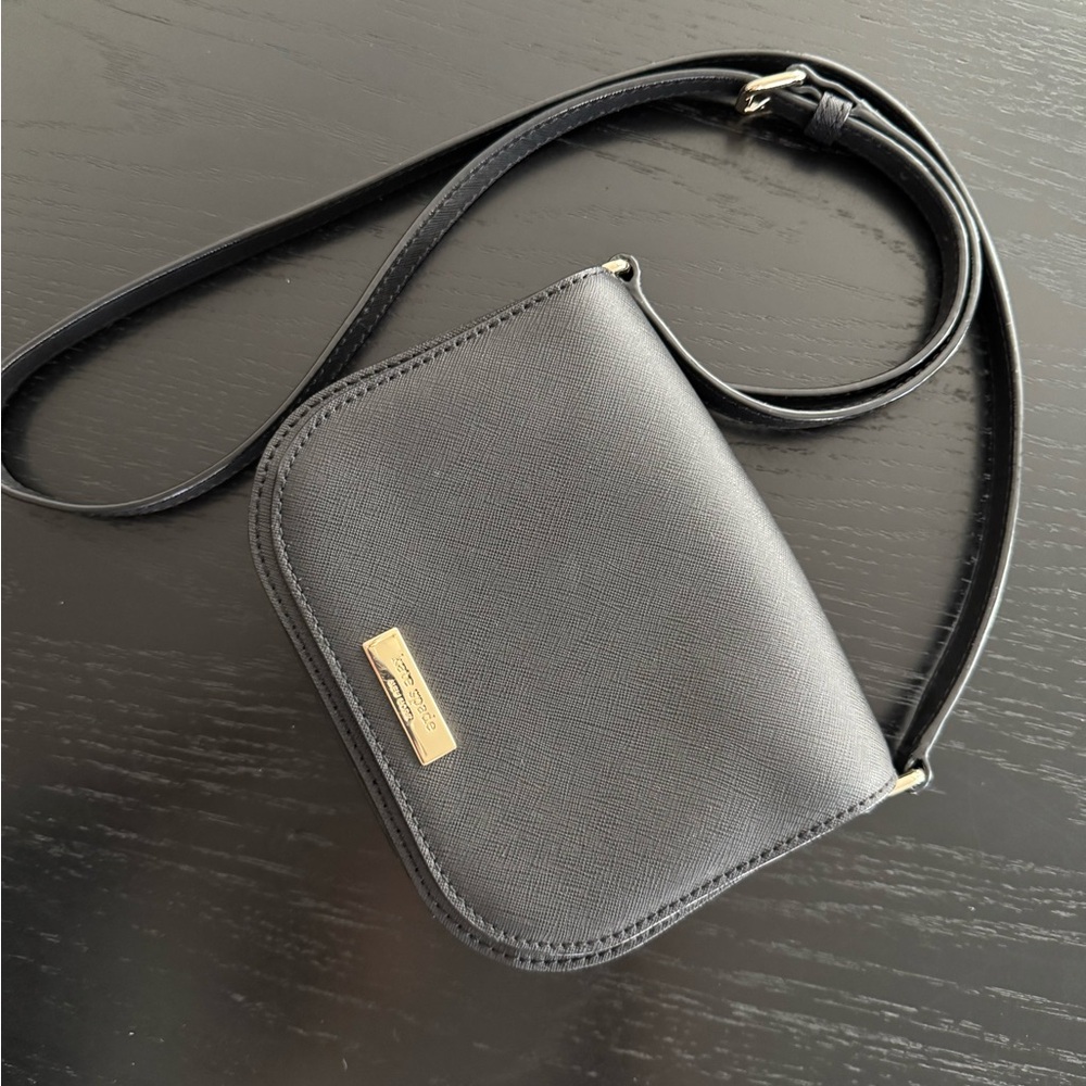 EUC Kate Spade Laurel Way Carsen Black Crossbody Bag